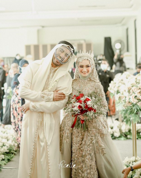 Berdarah Arab, 10 Pesona Bak Barbie Valda Alviana Istri Reza D'Academy