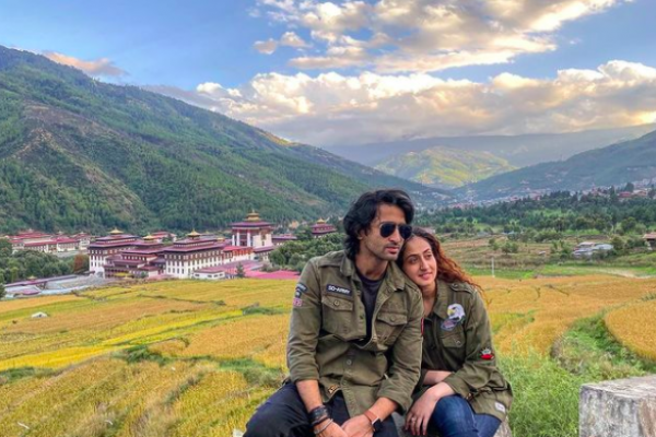 9 Momen Romantis Shaheer Sheikh dan Ruchikaa Kapoor di Bhutan