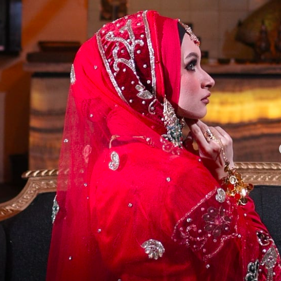 Berdarah Arab, 10 Pesona Bak Barbie Valda Alviana Istri Reza D'Academy