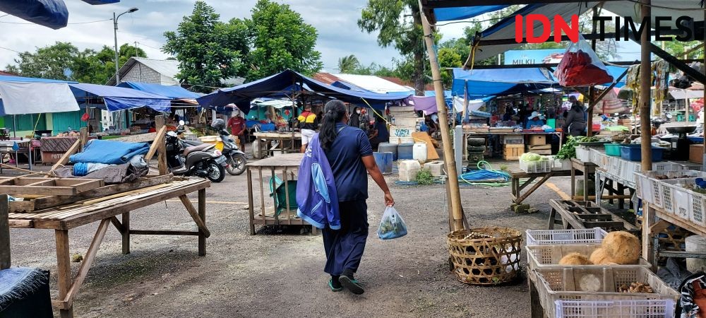Pasar Pesiapan Tabanan Bali Lebih Banyak Pedagang Daripada Pembelinya