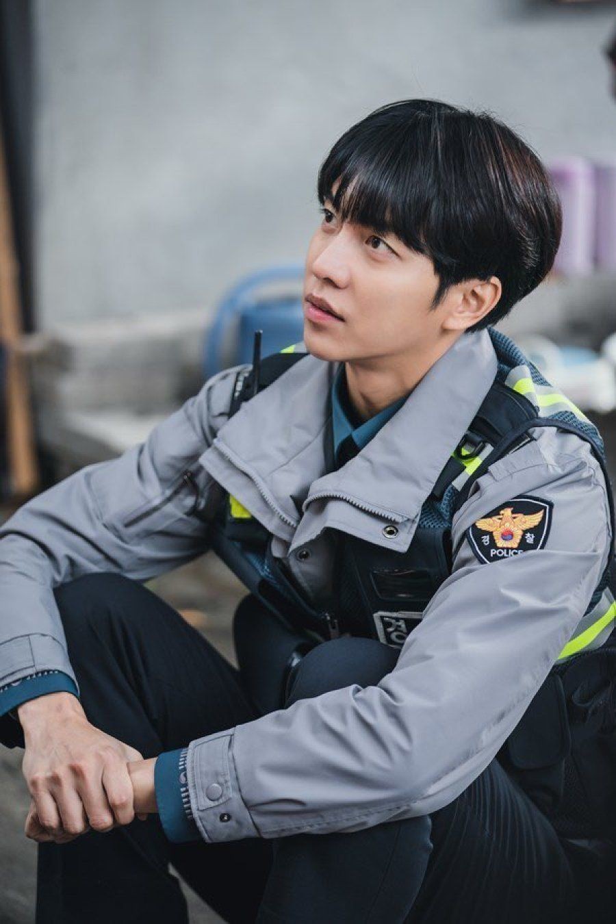 10 Potret Ramah Lee Seung Gi Jadi Polisi Di Kdrama Mouse 0167