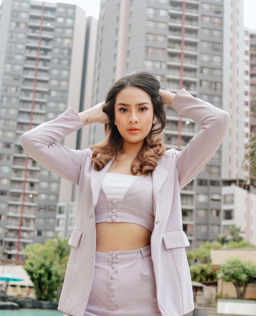 10 Potret Anya Geraldine Pamer Perut Rata, Jadi Bikin Semangat