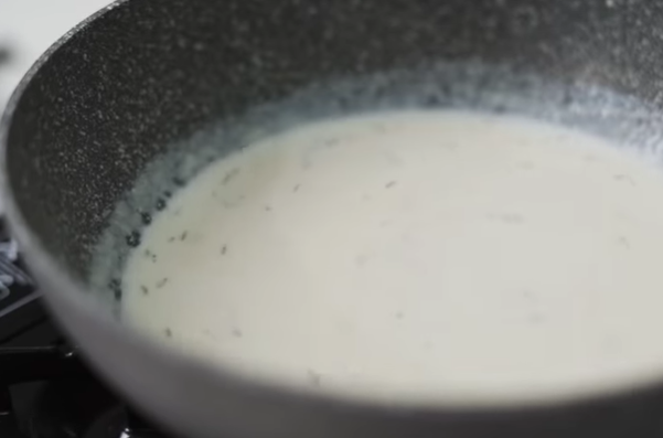 Enak dan Mewah, Ini Resep Indomie Carbonara Ayam Jamur ala Anak Kos