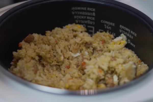 Cara Gampang Bikin Nasi Telur Ayam Jamur Pakai Rice Cooker