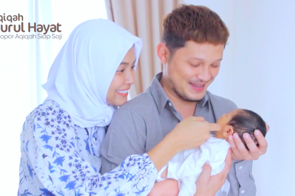10 Momen Sederhana Akikah Akleema Putri Bunga Jelitha dan Syamsir Alam