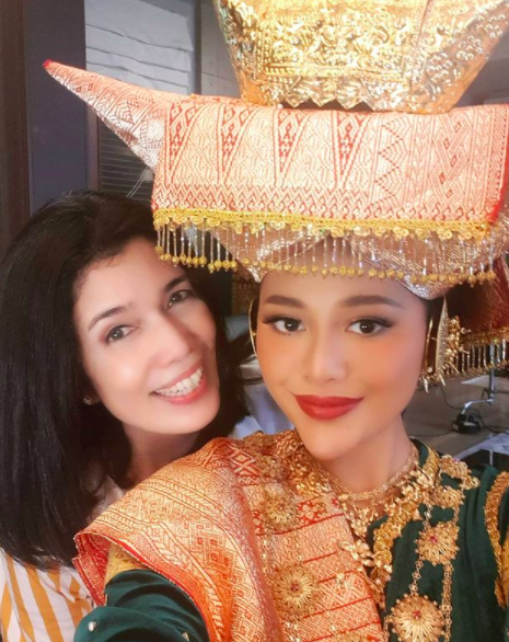 9 Momen Prewed Aurel dan Atta dalam Balutan Pakaian Adat Minangkabau