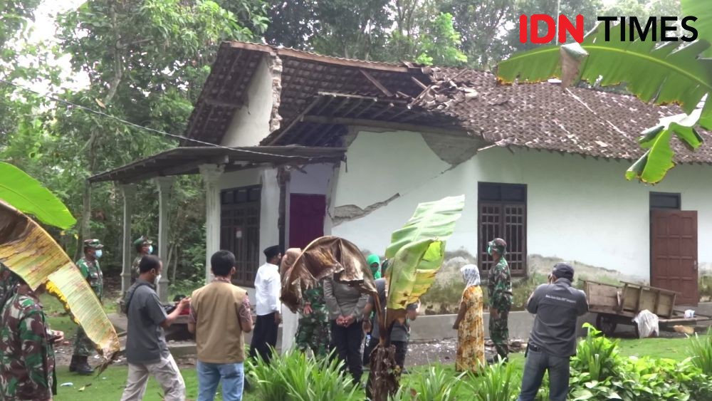 75 Rumah Rusak Gempa di Tulungagung Dapat Bantuan Material Bangunan