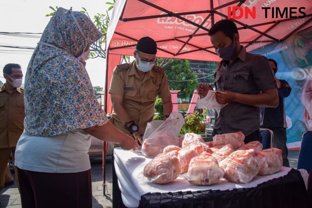 Harga Ayam Potong Naik, Pemkab Purwakarta Gelar Operasi Pasar Murah