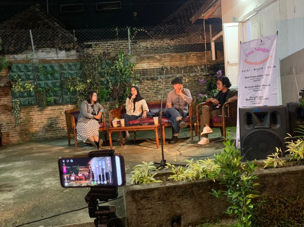 Millennials Lampung Kampanye Literasi di Kafe Lewat Puisi dan Diskusi