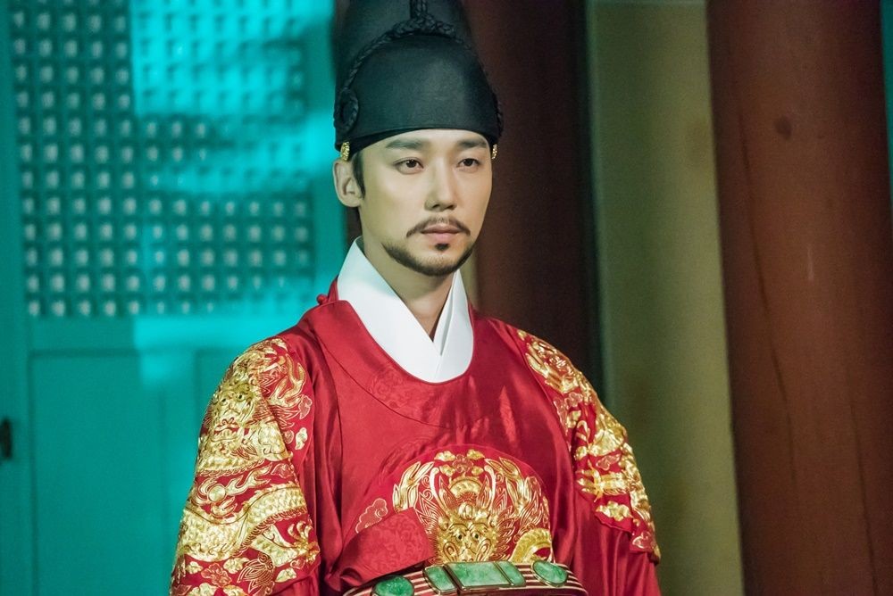 Pernah Berperan Imut-imut, 10 Karakter Drama Yoon Jong Hoon Penthouse.
