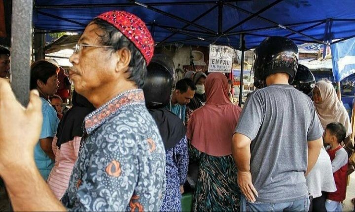 Berburu Takjil Ketan Bintul, Makanan Favorit Sultan Banten