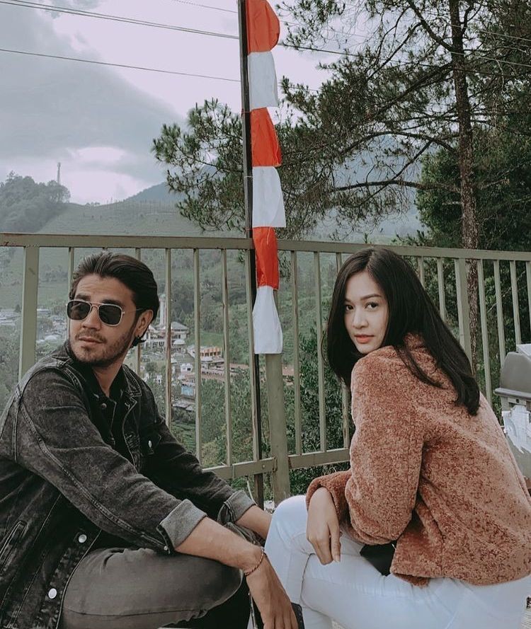 Sah Dilamar! 10 Potret Intim Faradilla Yoshi dan Bryan McKenzie