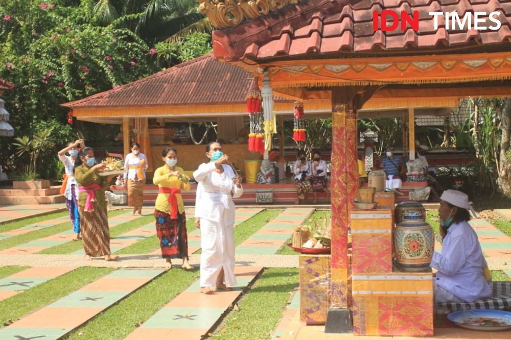Melihat Perayaan Galungan Umat Hindu di Palembang 