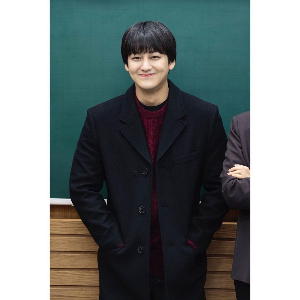 Terlalu Imut, 10 Foto Kim Bum Bintangi Drama Law School