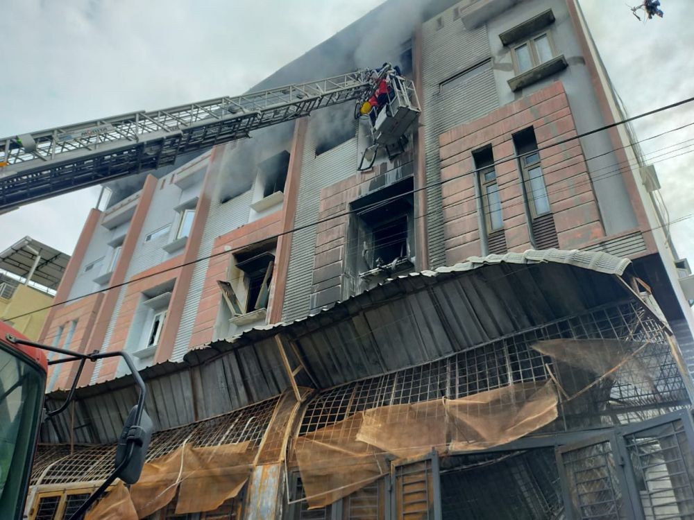 Kebakaran 4 Ruko di Medan, Satu Jenazah Ditemukan