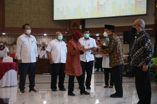 Presiden Anugerahkan Satya Lencana Perintis Kemerdekaan