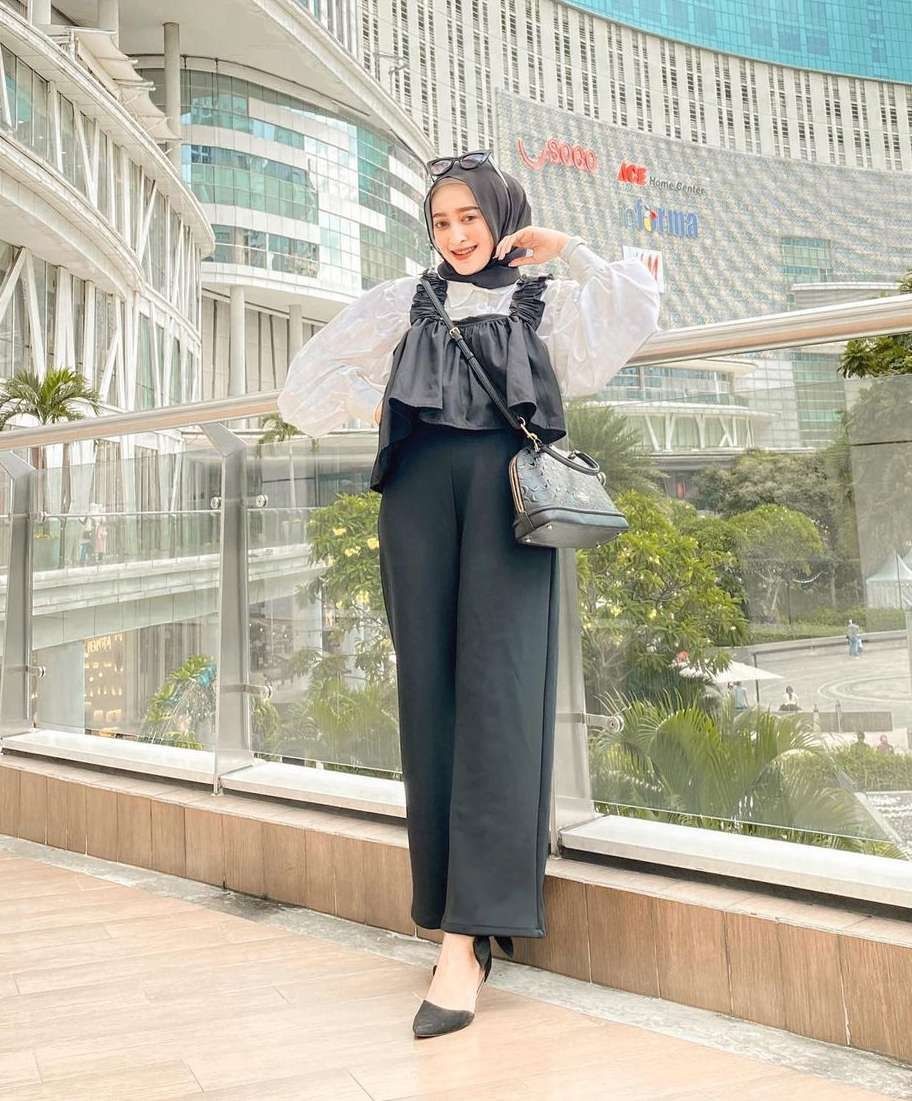 Inspirasi Baju Lebaran, 10 OOTD Hijab Puff Sleeves Outfit, Lagi Hype