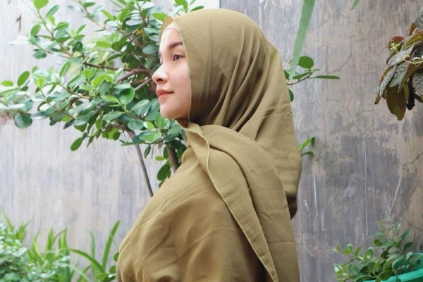 9 Pesona Biduan Dangdut Indonesia dalam Balutan Hijab, Bikin Adem!