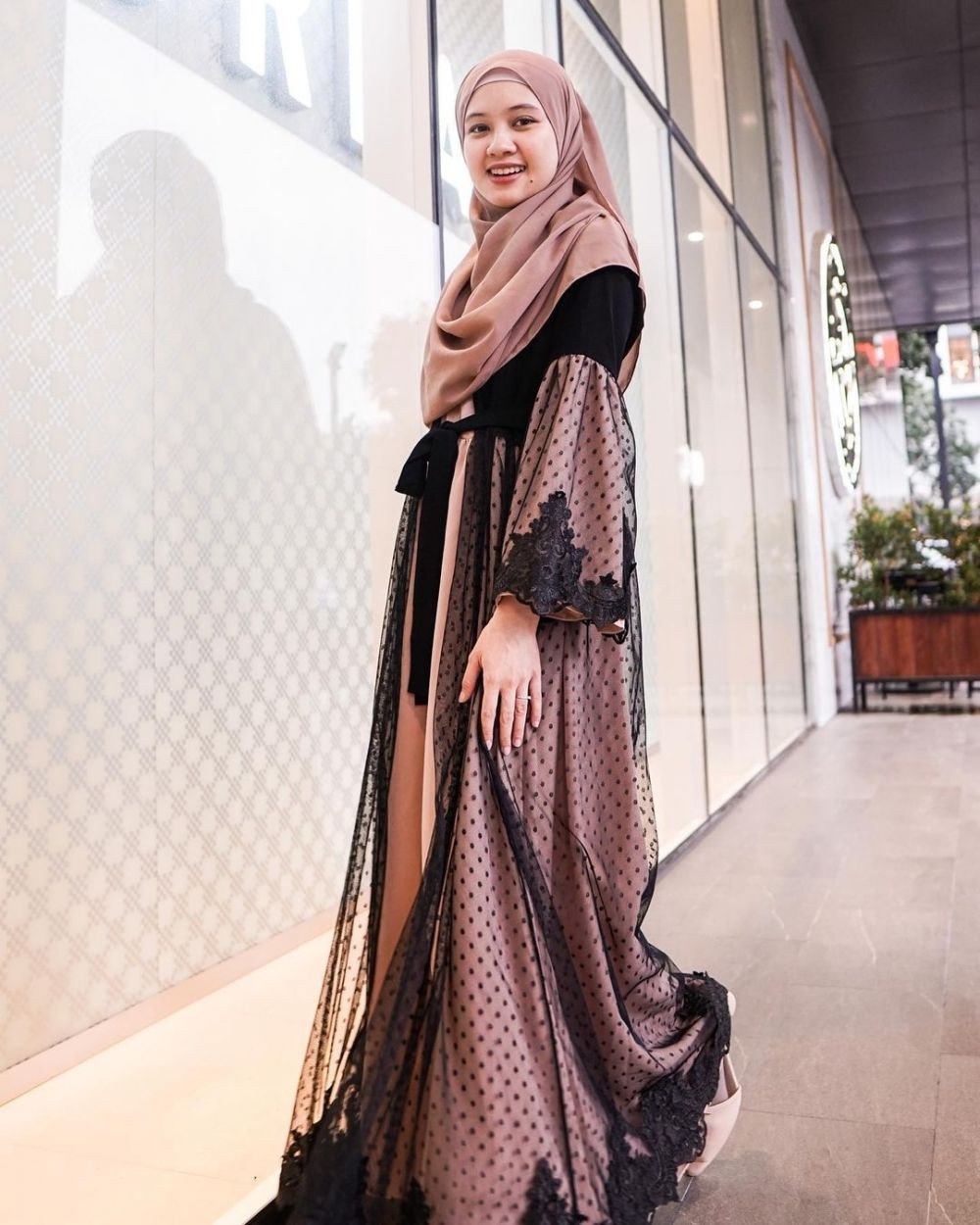 10 OOTD Kondangan Syar’i ala Adinda Amira, Adem Lihatnya!