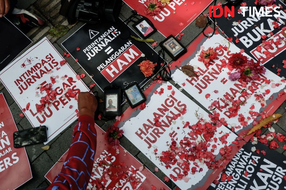 Perintangan Jurnalis, Konsep Kolaborasi Bobby Nasution Dipertanyakan