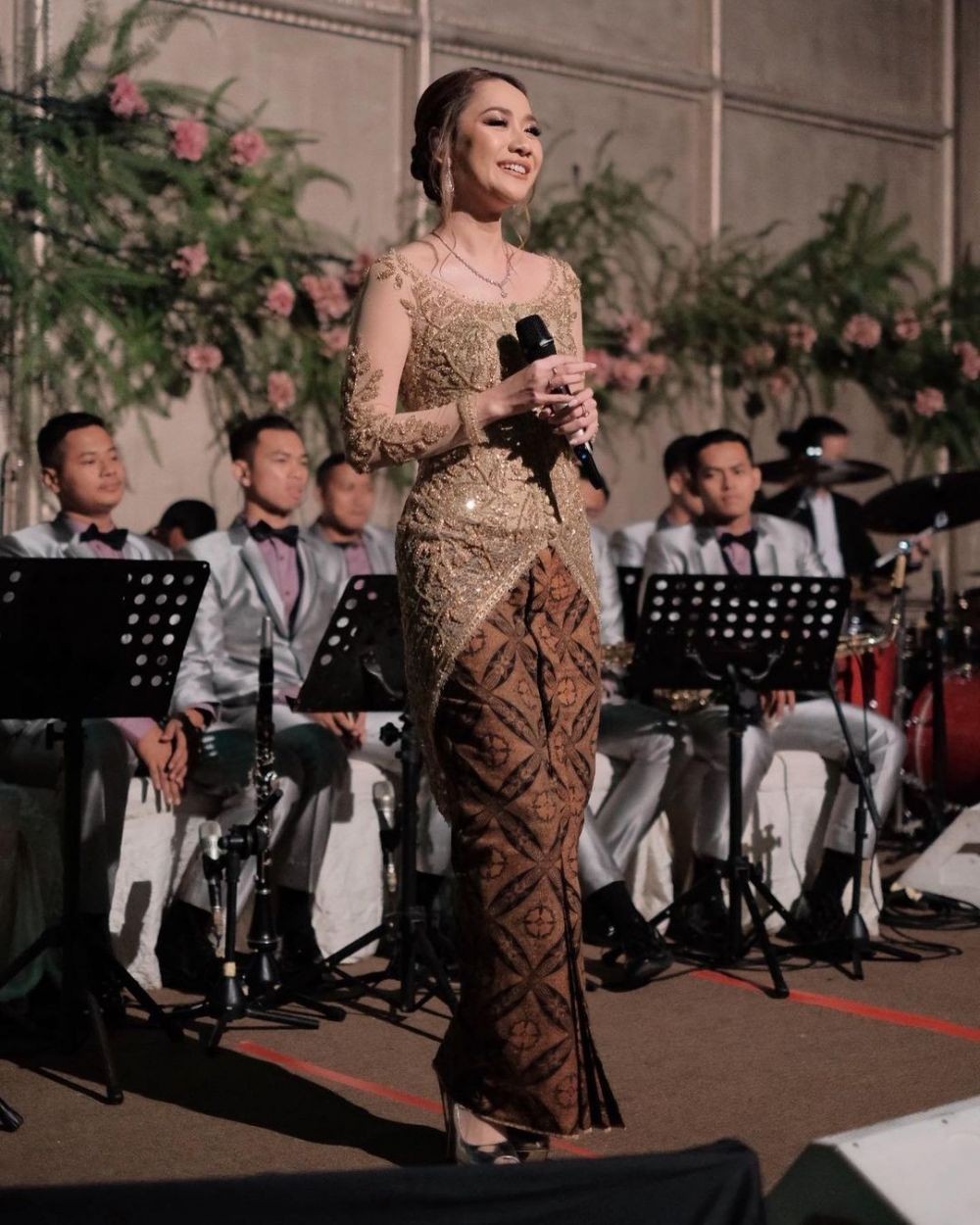 Wow, 12 Potret Artis Masa Kini yang Berkebaya bak Kartini