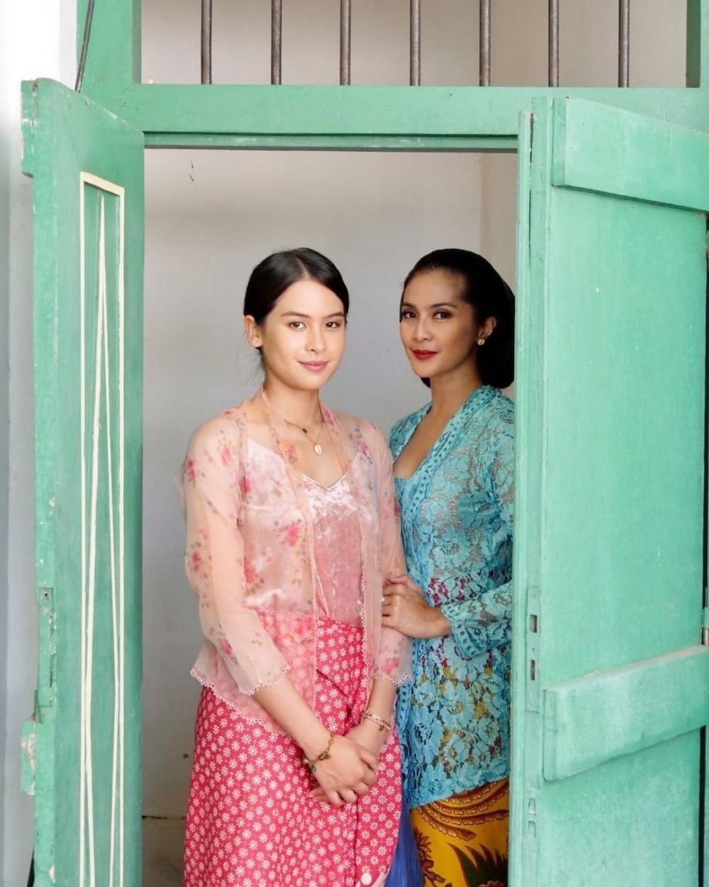 Wow, 12 Potret Artis Masa Kini yang Berkebaya bak Kartini