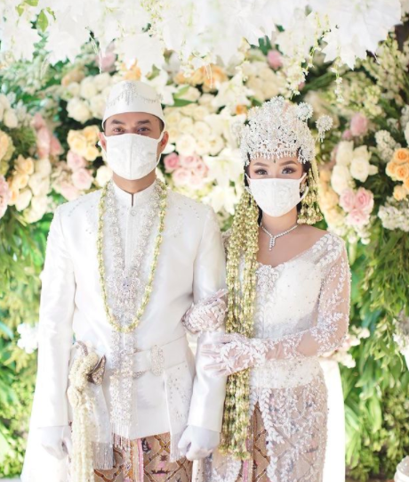 10 Potret Zaskia Gotik dari Nikah Siri hingga Suami Disebut Bangkrut