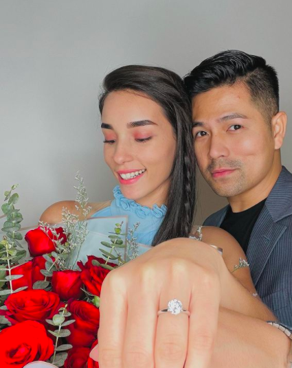 So Sweet, 10 Foto Romantis Erick Iskandar Akhirnya Lamar Vanessa Lima