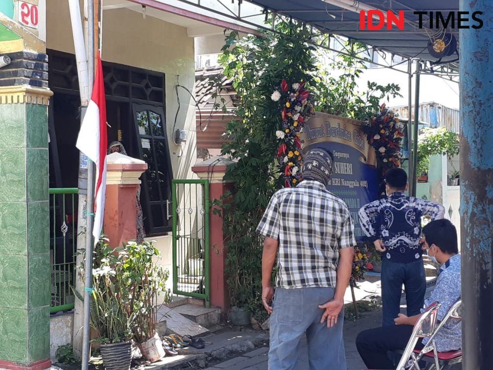 Jadi Kru Nanggala-402, Karangan Bunga Penuhi Rumah Suheri