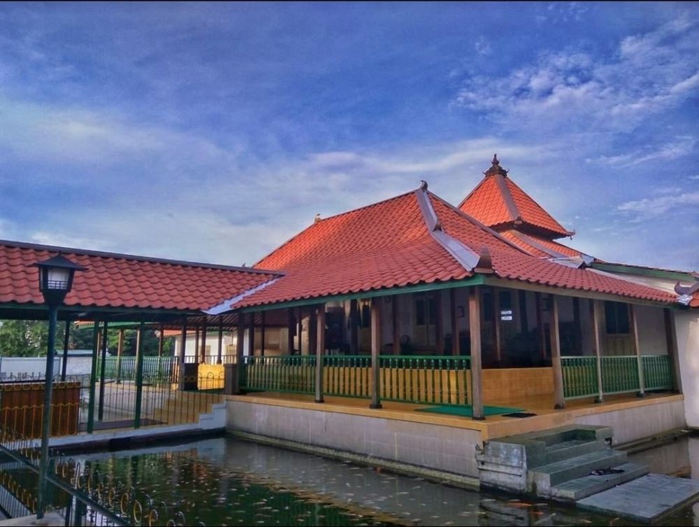 Masjid Pathok Negoro Plosokuning, Benteng Keraton di Zaman Belanda