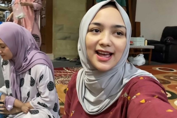 Masih Berkabung, 10 Momen Citra Kirana Puasa Ramadan Tanpa Ayah