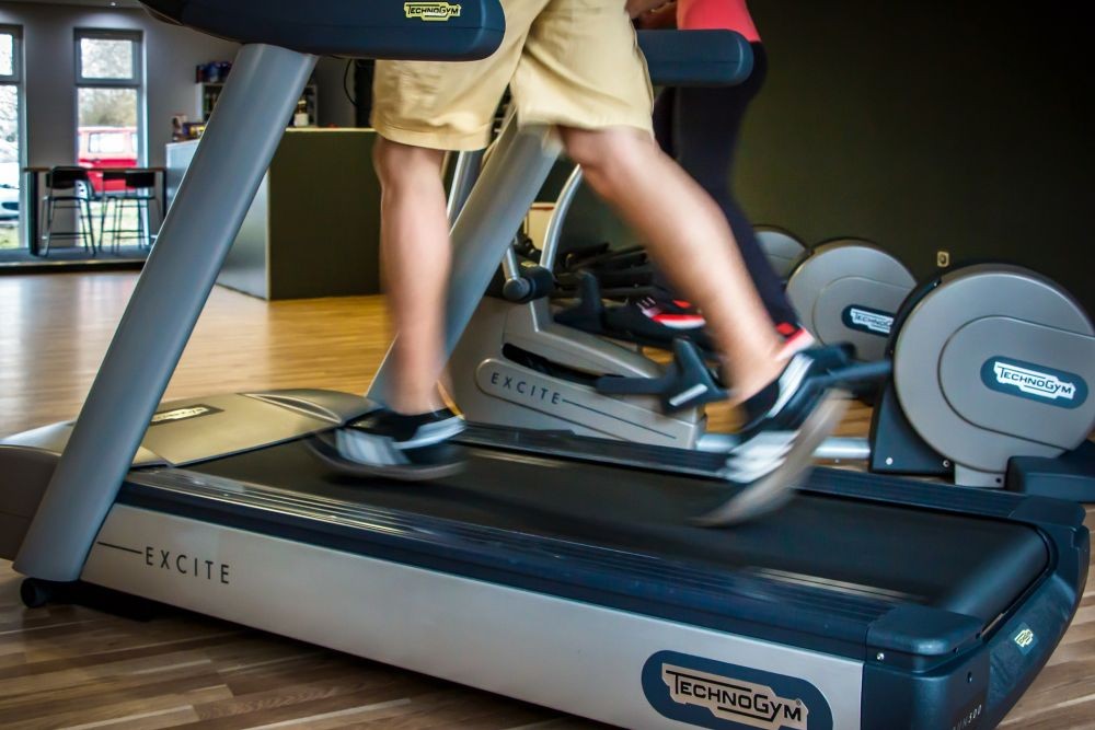 7 Tips Lari di Treadmill, Beda dengan Lari Outdoor