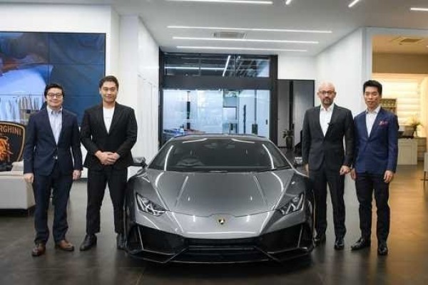Pertama di Asia, Pria Ini Beli Lamborghini Pakai Bitcoin