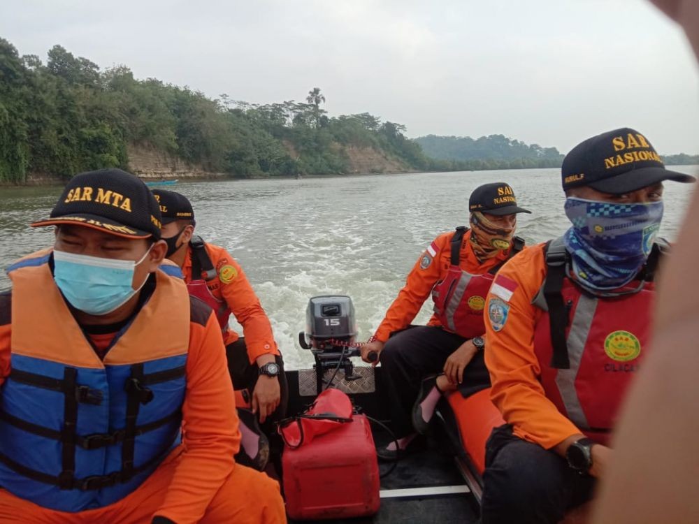 Pencari Keong Tenggelam di Sungai Ciawitali Cilacap, Perahu Terbalik