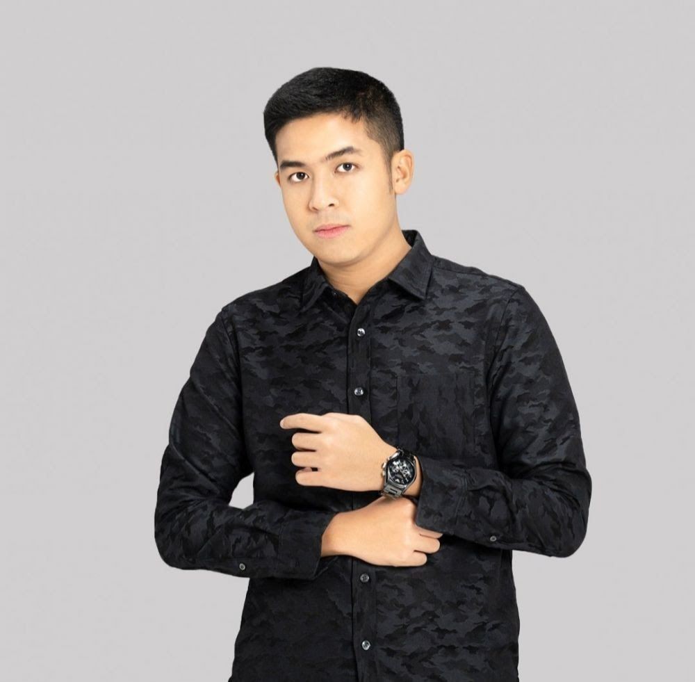 10 Potret Gagah Jerome Polin yang Baru Saja Ultah yang ke 23 Tahun