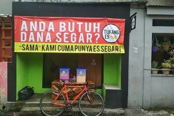 10 Potret Spanduk Penjual Takjil Super Kocak, Auto Ngakak sampai Imsak