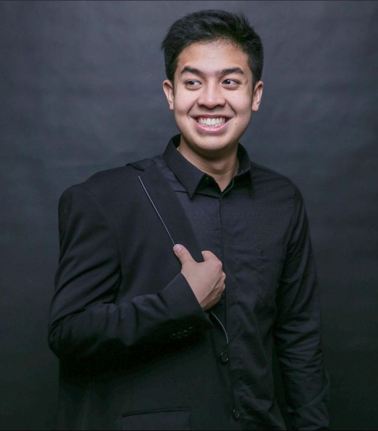 10 Potret Gagah Jerome Polin yang Baru Saja Ultah yang ke 23 Tahun