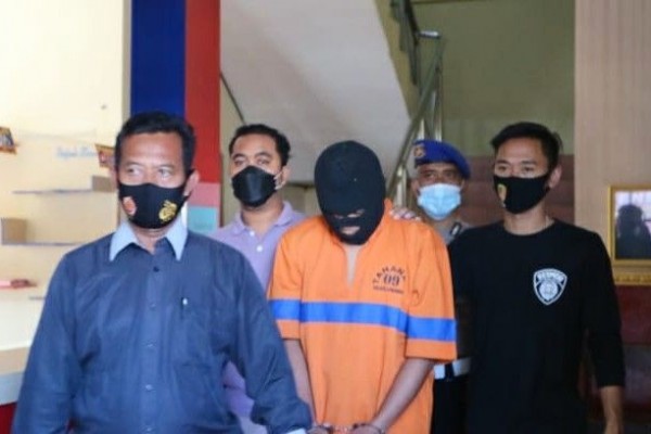 Pria Ini Merampas dan Rudapaksa Teman Kencan