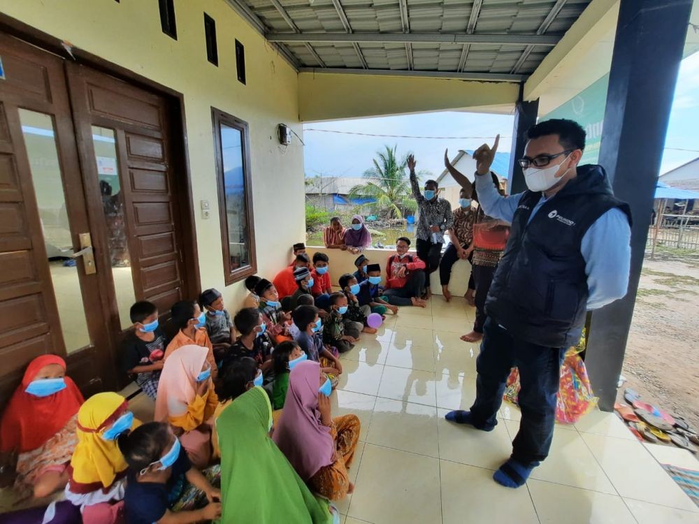 Hari Pendidikan, Pelindo 1 Ajak Anak Pesisir Melek Baca dan Tulis
