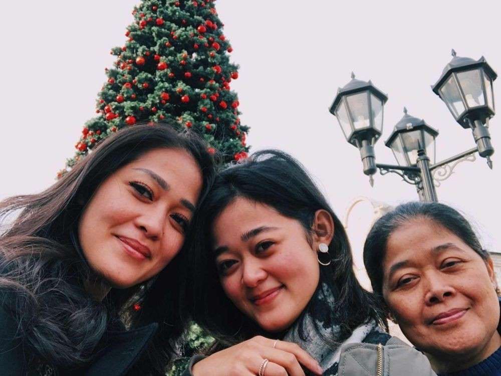 LDR, 10 Kedekatan Gracia Indri, Gisela Cindy, Dan Sang Mama