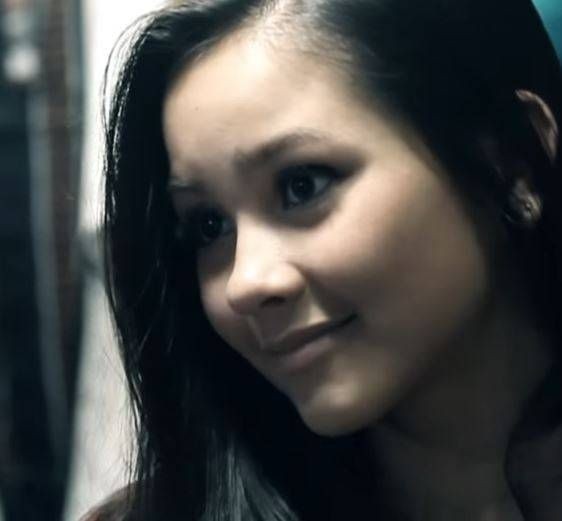 Belum Kenal Makeup, 10 Potret Jadul Artis Blasteran yang Imut Pol