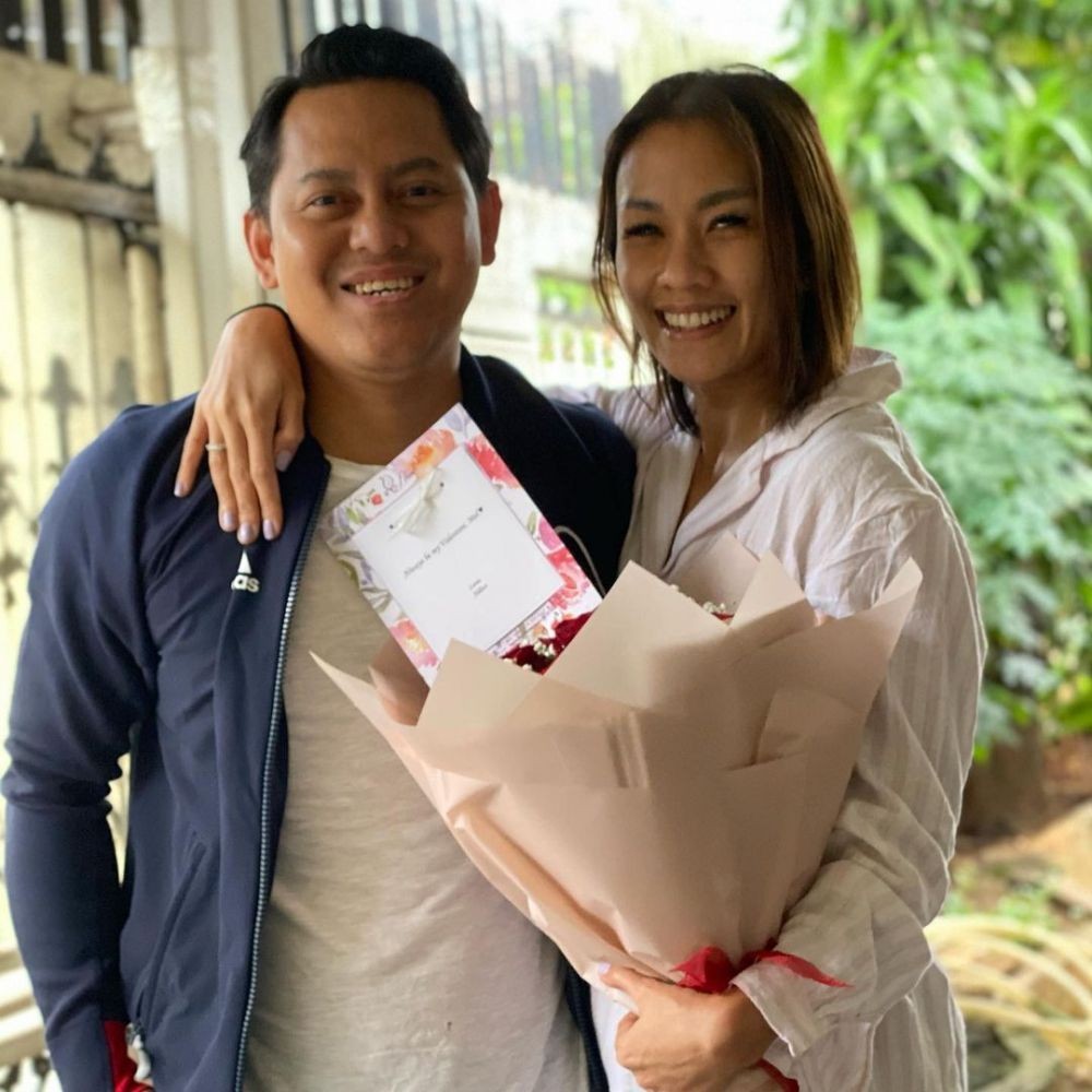 Cie Cie, 9 Potret Mesra Melanie Putria Bersama Kekasih Baru