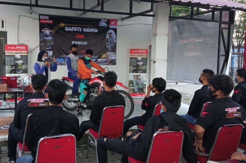Honda Gelar Edukasi Berkendara Offroad Bareng Bikers CRF Owners Medan