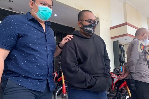 Tertangkap! Ini Dia Pria Viral Tak Bermasker dan Memaki Pengunjung Mal
