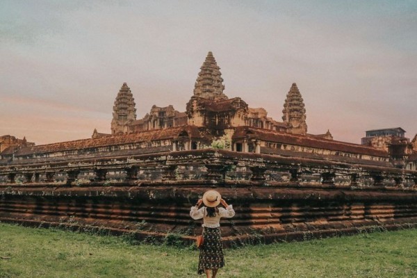 Ada Candi Borobudur, Ini 10 Tempat Wisata Paling Dikeramatkan di Asia!