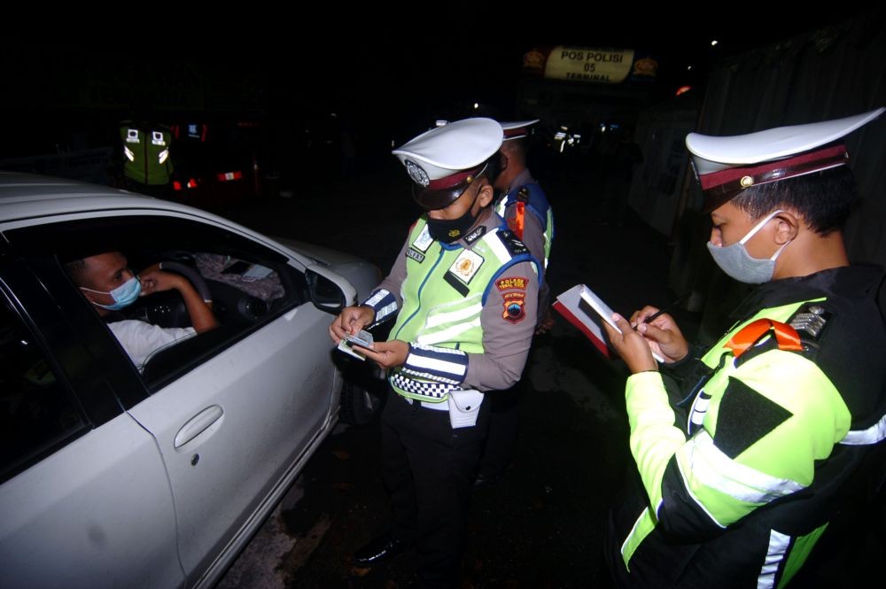 3.169 Kendaraan Ditolak Masuk Jatim di Hari Pertama Larangan Mudik