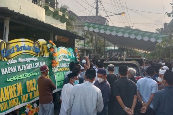 Mantan Bupati Lamongan Meninggal Dunia,Yuhronur Sebut karena COVID-19