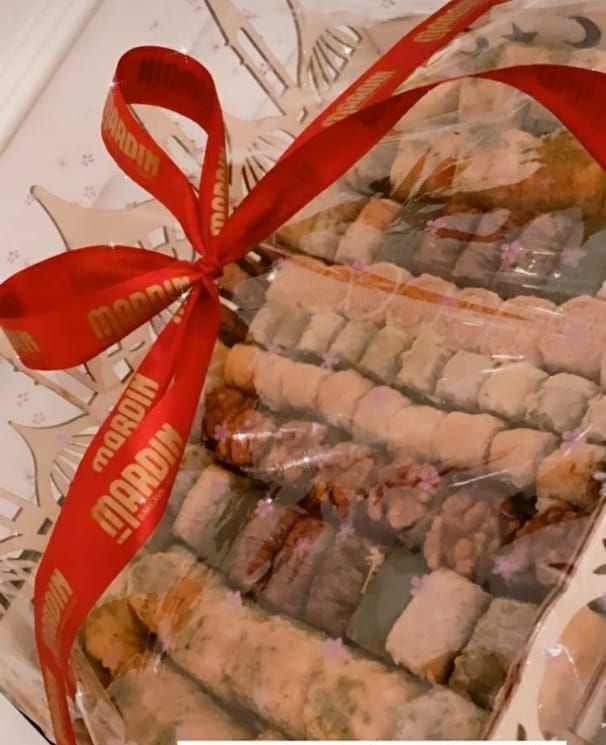 12 Inspirasi Hampers Makanan ala Artis, dari Teh sampai Bumbu Instan