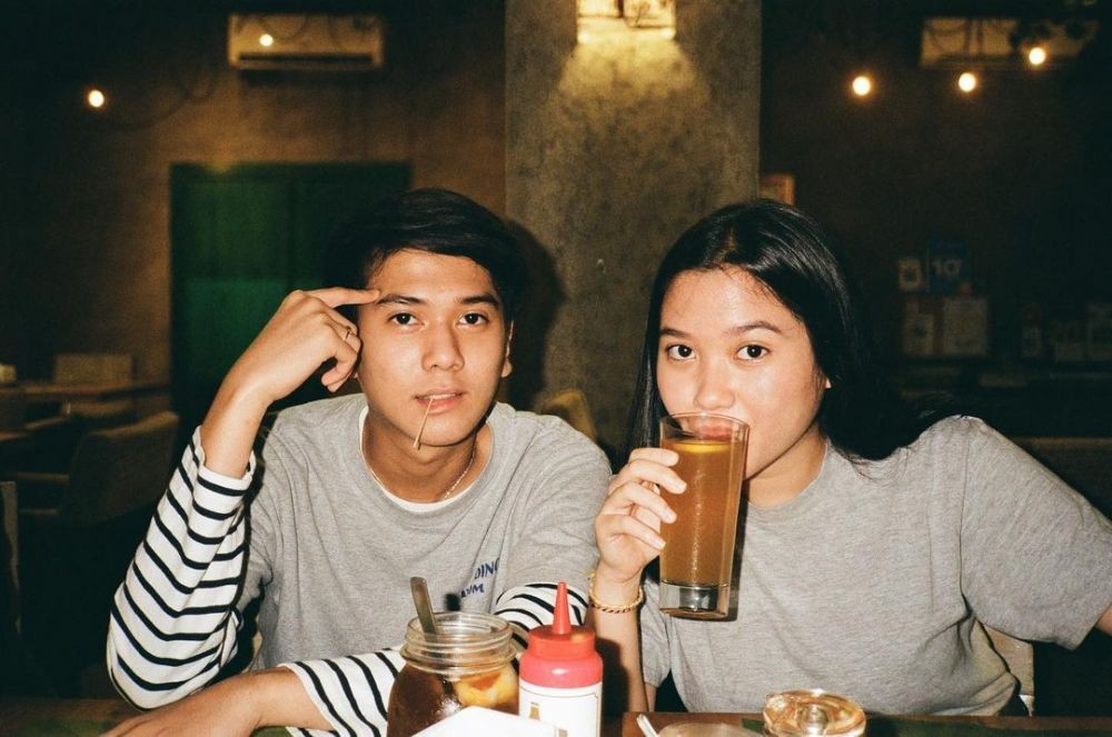 Bikin Baper! 9 Potret Mesra Iqbaal Ramadhan dan Zidny Lathifa