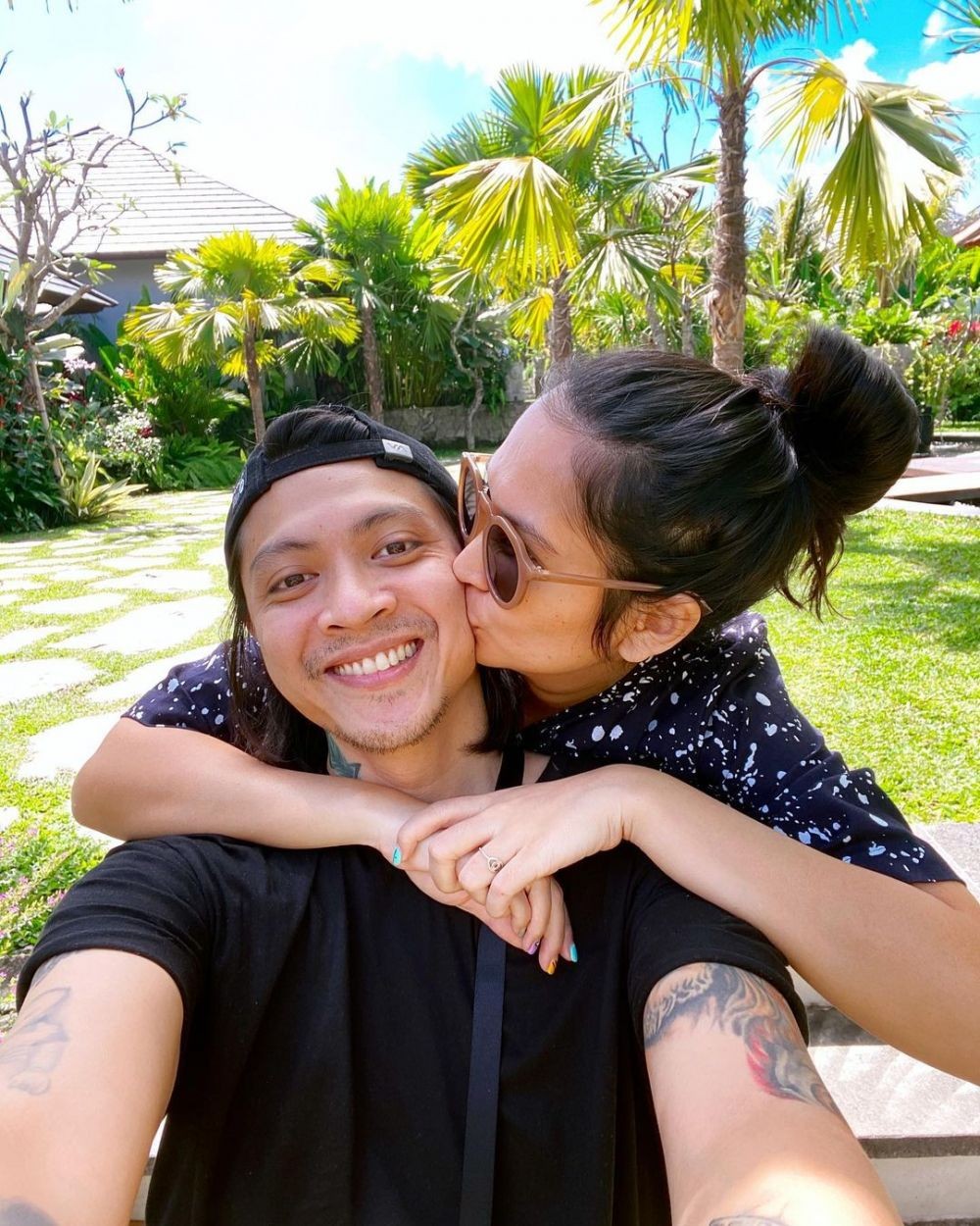 10 Momen Romantis Artis FTV dengan Pasangannya, Jauh dari Gosip!